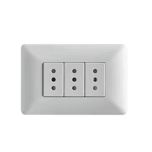 Enchufe Triple 10A 250V STANFORD